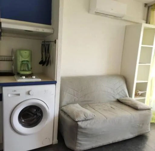 Superbe Studio Dans Residence Avec Piscine Sans Chambre Mais Couchage Salle Et Lit Superpose Dans L\'Entree